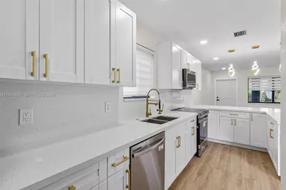 3608 SW 22nd St, Fort Lauderdale, FL 33312 - Photo 9