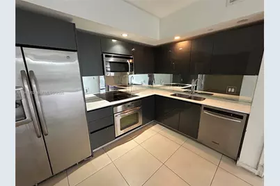 31 SE 6th St #407, Miami, FL 33131 - Photo 1