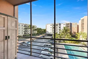 4670 W 13th Ln, Hialeah, FL 33012 - Photo 33