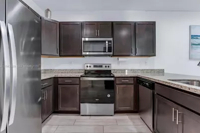 4923 NW 48th Ter, Tamarac, FL 33319 - Photo 13