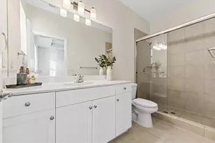 3386 W 106th Terrace, Hialeah, FL 33018 - Photo 25