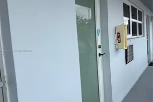 300 NE 191st St, Miami, FL 33179 - Photo 19