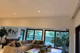 5911 Alton Rd, Miami Beach, FL 33140 - Photo 17