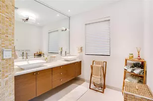 5911 Alton Rd, Miami Beach, FL 33140 - Photo 25