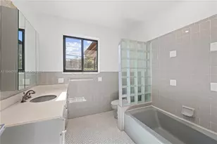 1044 NE 97th St, Miami Shores, FL 33138 - Photo 13