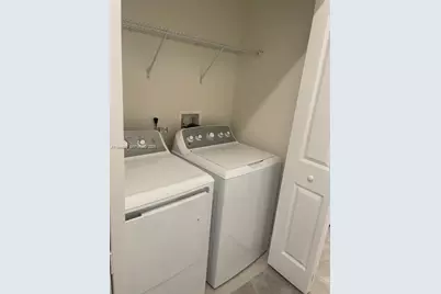 8286 NW 43 St #8286, Doral, FL 33166 - Photo 9