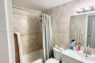 999 Brickell Bay Dr, Miami, FL 33131 - Photo 5