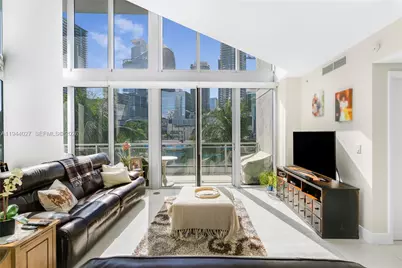 92 SW 3rd St #306, Miami, FL 33130 - Photo 5