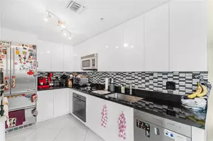 92 SW 3rd St, Miami, FL 33130 - Photo 15