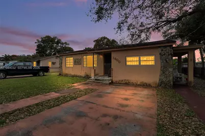 1900 NW 88th St, Miami, FL 33147 - Photo 31