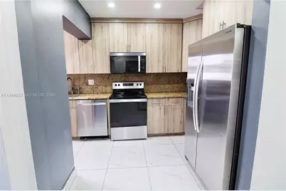 591 SE 5th St, Hialeah, FL 33010 - Photo 9