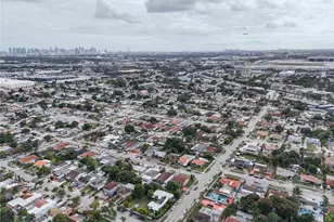 591 SE 5th St, Hialeah, FL 33010 - Photo 5