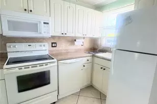 8590 Sunrise Lakes Blvd, Sunrise, FL 33322 - Photo 3