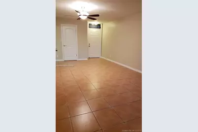 216 Lake Pointe Dr #120, Oakland Park, FL 33309 - Photo 7