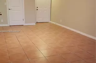 216 Lake Pointe Dr, Oakland Park, FL 33309 - Photo 7