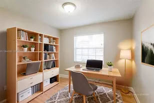 8410 NW 27th Pl, Sunrise, FL 33322 - Photo 11