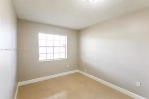 8410 NW 27th Pl, Sunrise, FL 33322 - Photo 13