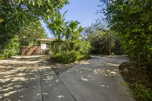 16101 NE 8th Ave, North Miami Beach, FL 33162 - Photo 3