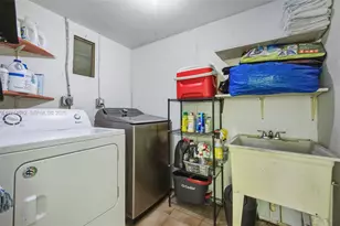 16101 NE 8th Ave, North Miami Beach, FL 33162 - Photo 35