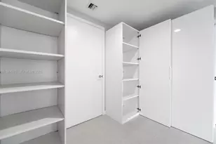 1010 Brickell Ave, Miami, FL 33131 - Photo 15