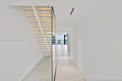 1000 Biscayne Blvd #TH1201, Miami, FL 33132 - Photo 37