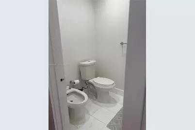 9300 SW 7th Ln, Miami, FL 33174 - Photo 11