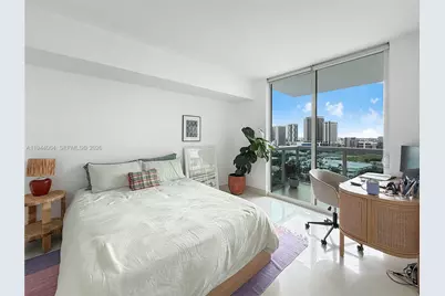 1800 N Bayshore Dr #1810, Miami, FL 33132 - Photo 15
