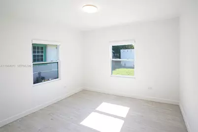 2620 SW 9th St, Miami, FL 33135 - Photo 15
