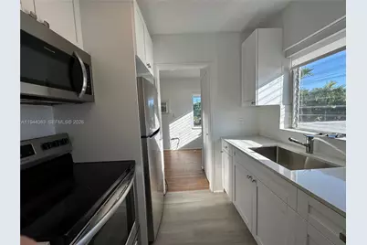 1910 Biarritz Dr #3, Miami Beach, FL 33141 - Photo 9