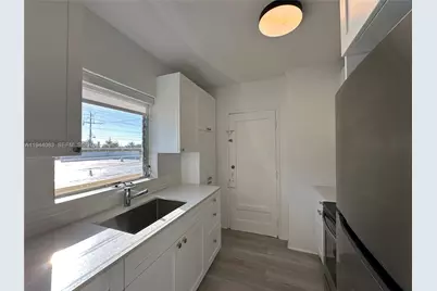 1910 Biarritz Dr #3, Miami Beach, FL 33141 - Photo 7