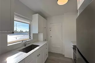 1910 Biarritz Dr, Miami Beach, FL 33141 - Photo 7