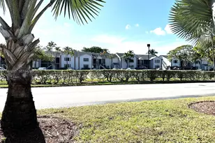 1044 S Independence Dr, Homestead, FL 33034 - Photo 17