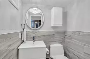 1009 Berkshire A, Deerfield Beach, FL 33442 - Photo 11