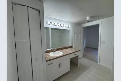 11700 SW 2nd St #13101, Pembroke Pines, FL 33025 - Photo 19