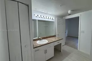 11700 SW 2nd St, Pembroke Pines, FL 33025 - Photo 19