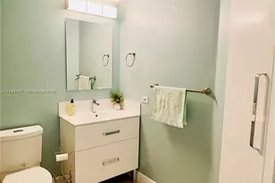 17125 N Bay Rd, Sunny Isles Beach, FL 33160 - Photo 17