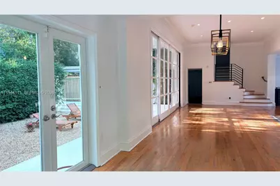 2301 S Miami Ave, Miami, FL 33129 - Photo 9