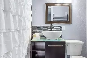 316 NW 29th St, Wilton Manors, FL 33311 - Photo 13