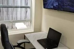 316 NW 29th St, Wilton Manors, FL 33311 - Photo 15