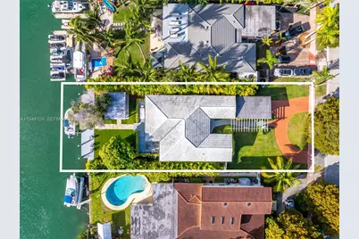 950 S Shore Dr, Miami Beach, FL 33141 - Photo 1