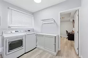 9771 NW 24th Pl, Sunrise, FL 33322 - Photo 27