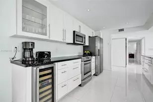 1000 Parkview Dr, Hallandale Beach, FL 33009 - Photo 39