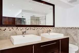 1000 Parkview Dr, Hallandale Beach, FL 33009 - Photo 23