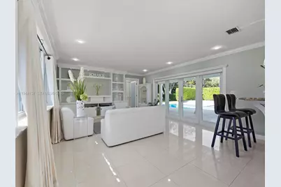 8205 SW 116th St, Miami, FL 33156 - Photo 3