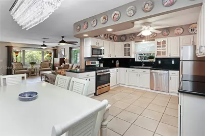 1247 Washington St, Hollywood, FL 33019 - Photo 7