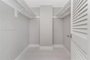 19370 Collins Ave, Sunny Isles Beach, FL 33160 - Photo 11