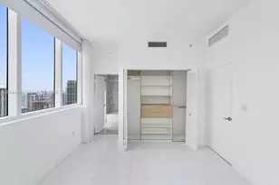 253 NE 2nd St, Miami, FL 33132 - Photo 23