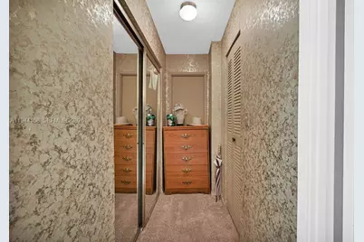7135 Collins Ave #435, Miami Beach, FL 33141 - Photo 11