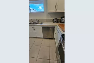 1146 SE 26th Ter #0, Homestead, FL 33035 - Photo 7