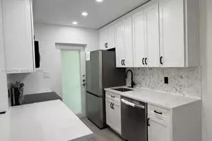 363 Washington Ave, Miami Beach, FL 33139 - Photo 1